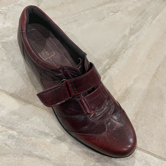 NWOT Clarks Size 10 Shoes Everyday Red Brown Bicycle Toe Showoff Leather - Picture 7 of 8